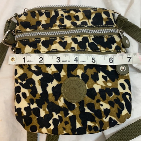 Kipling Cheetah Print Crossbody Bag - Picture 4 of 5